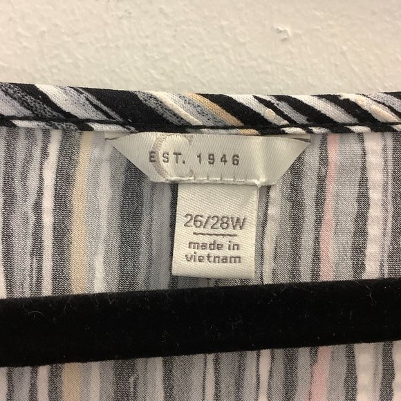 EST. 1946 Black Blouse Size 26/28 - Picture 4 of 6